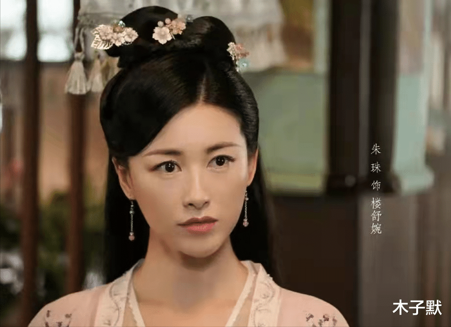 木子默 朱珠晒哺乳照，连续8年获全球最美面孔前100名，做母亲后更美了！