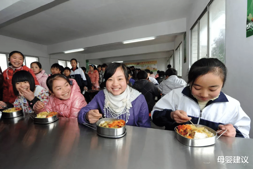 母婴建议|农村学生考上二本大学,属于什么水平?看到这张成绩单后就明白了