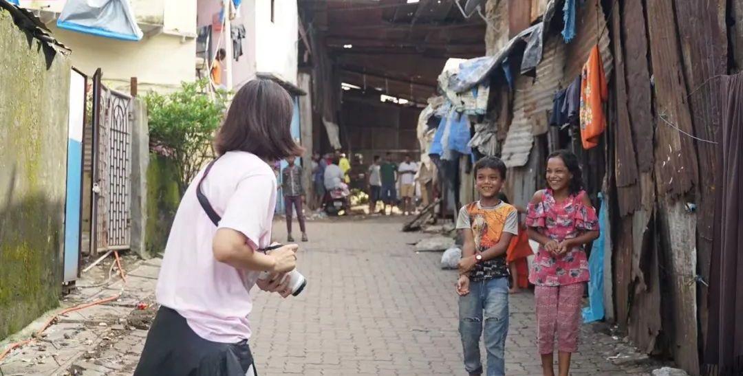 大师在流浪小丑在天堂 连续4年在国外支教的24岁女孩：想让世界看到中国青年的样子
