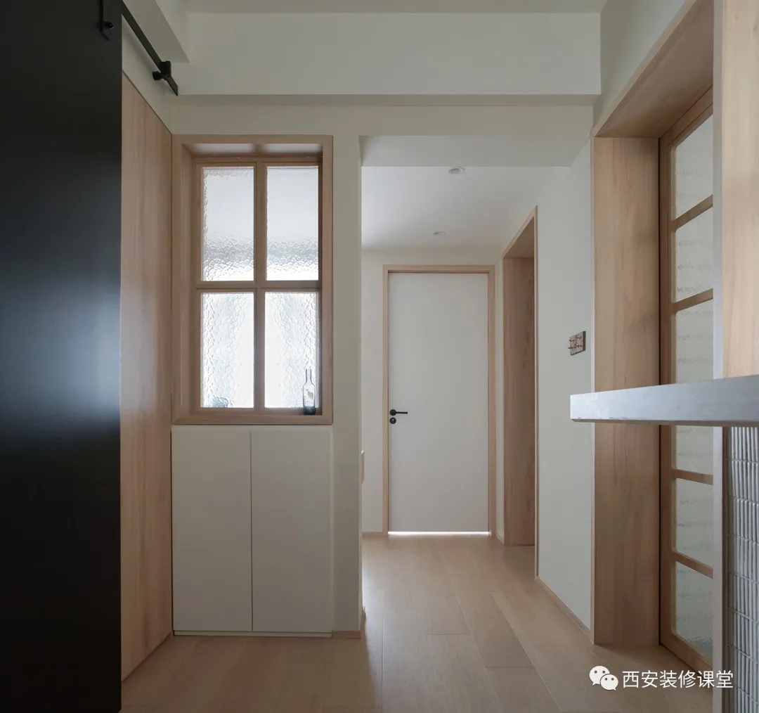 |50㎡蜗居打造两室,客餐厅衣帽间都有