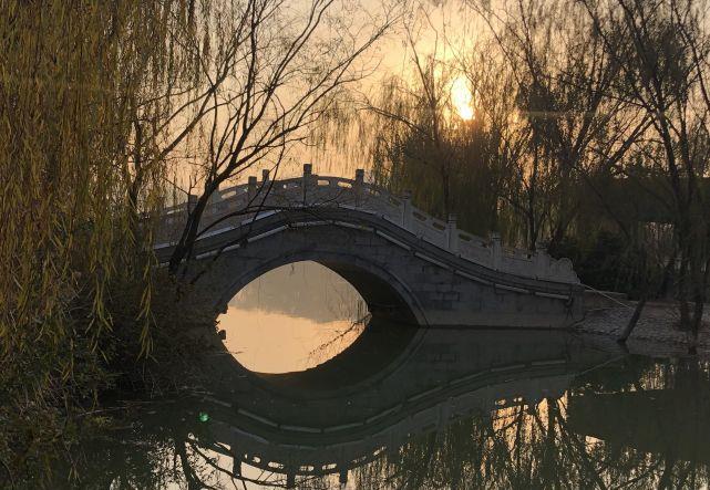 明日是冬月望,老人说:明日“三土生金,牛羊不出”,有啥说法?