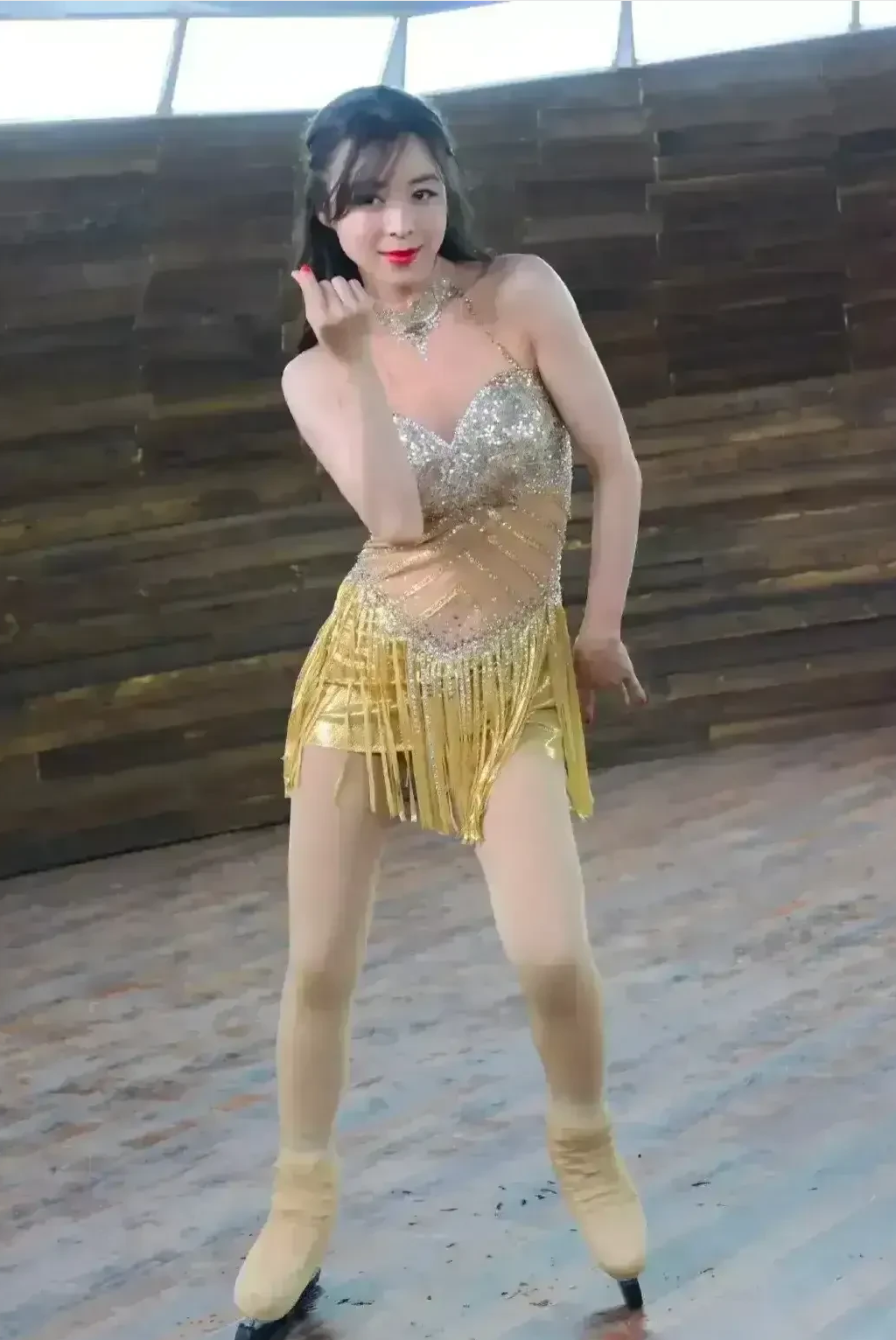 Angelababy|当看到张静初跳起肚皮舞后，才发现她能火的原因，不只是演技好！