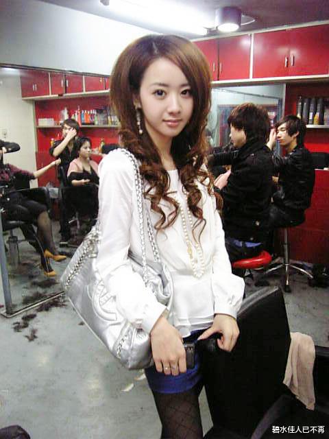 反派|初代网红程琳:曾经制霸QQ空间的非主流女神,如今怎样了?