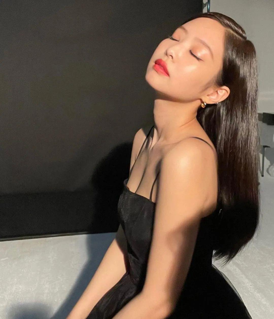 宋智雅|她又婊又渣又绿茶，竟然能被网友追捧？