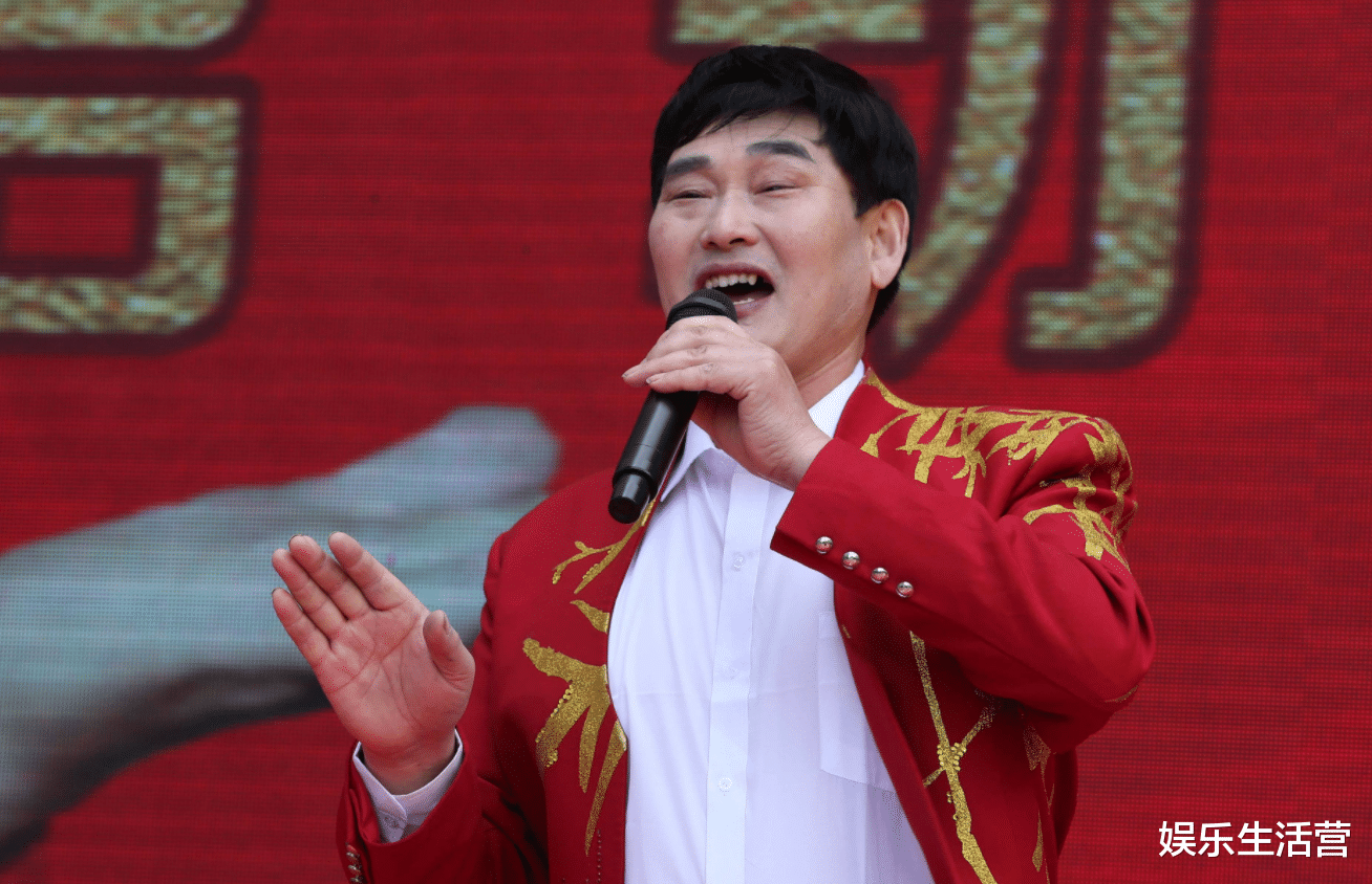 朱之文|网曝大衣哥被央视采访，躲在家让深秋接待，上春晚还是离婚内情？