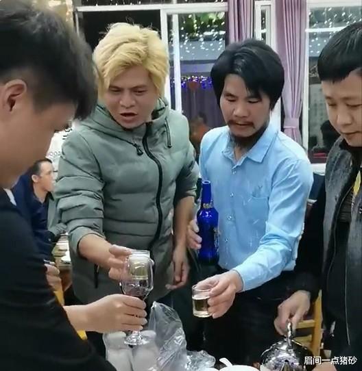 赵丽颖|网红周某人开餐馆，许华升和网红罗志祥到场庆祝，投资近100多万
