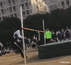 小琳解说星座|小姑娘你后面这是什么东西呢?自拍的时候还是长点心吧秘密都暴露了,哈哈哈哈