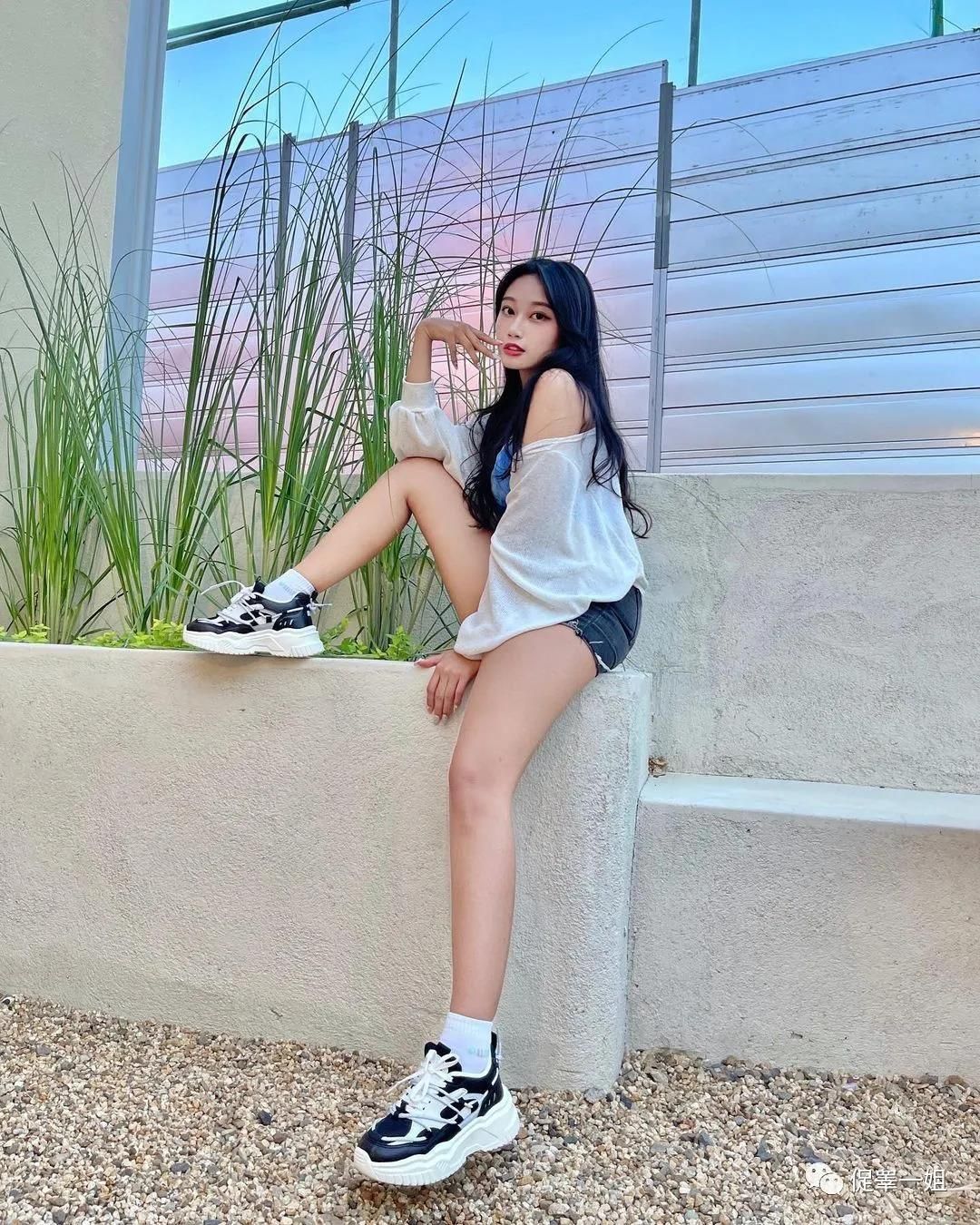 女主播|95后的韩国百变女主播 yesul