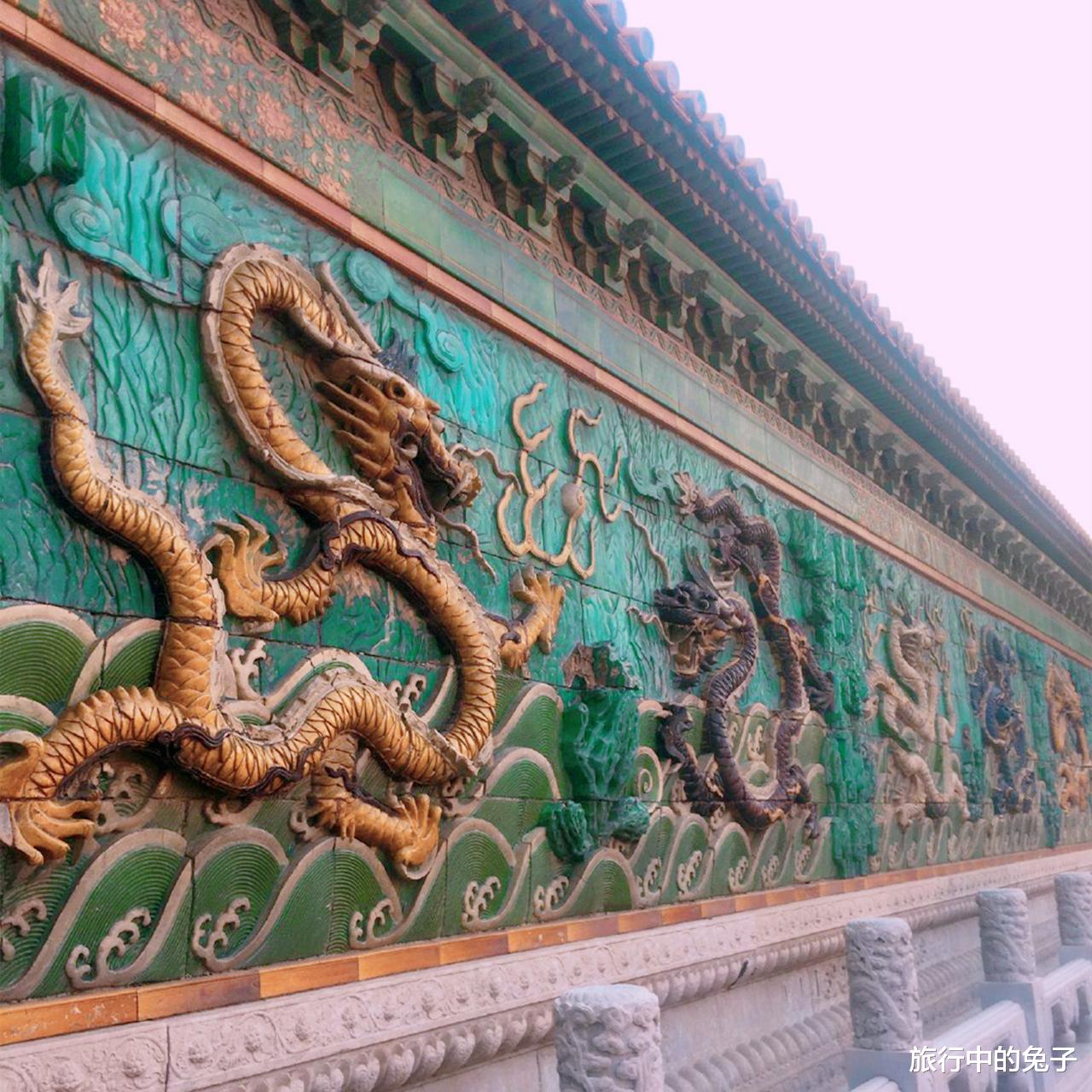 故宫|故宫隆宗门牌匾上，插着一支箭？皇帝诏书：不许拔下来