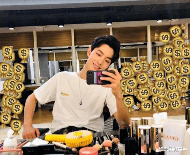 肖战|肖战的素颜“丑照”，看到第五张还爱他的，才是真爱粉