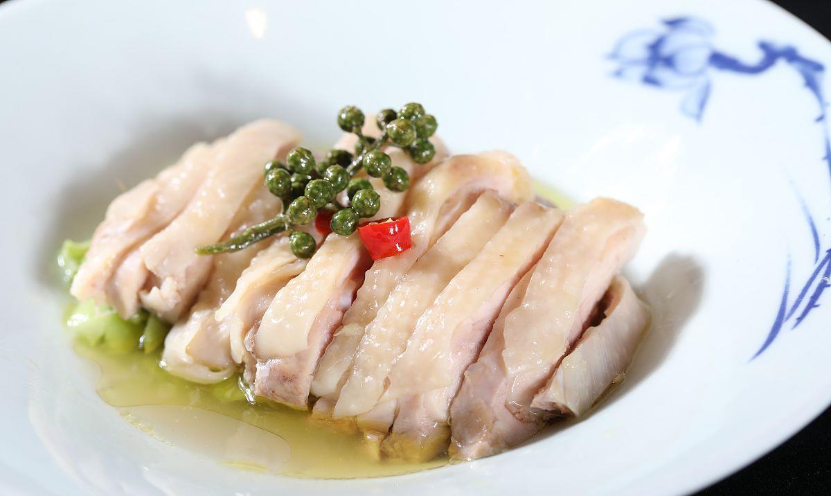 百艾堂|秋天为什么要少吃鸡肉？尤其这几种人！