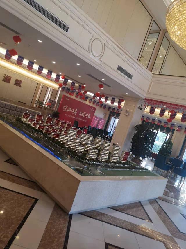 曼哈顿|合肥好多楼盘的售楼部，周末都没有看房的人，实在够冷清的