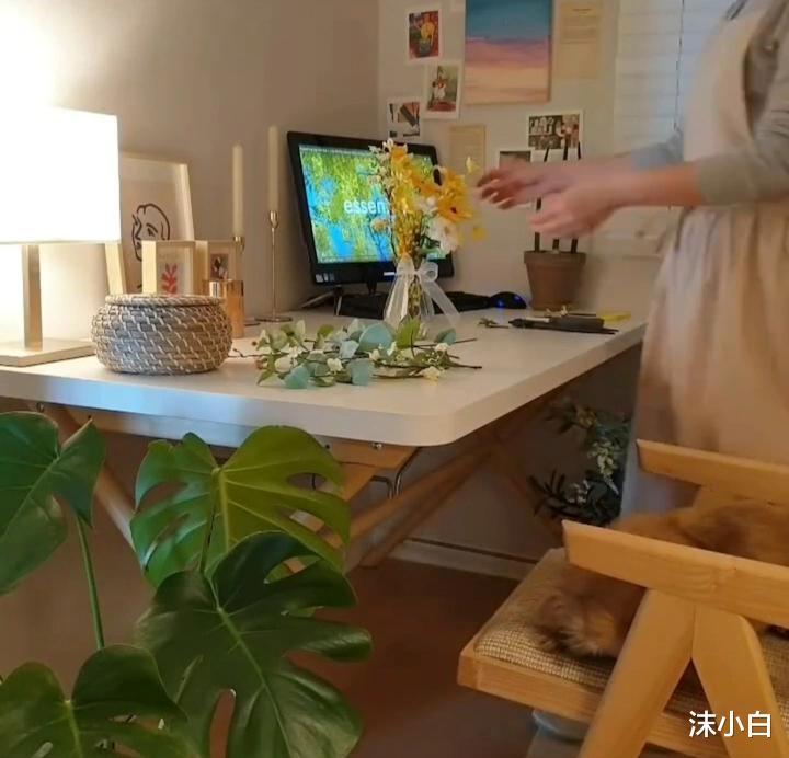 客厅|不想再搬家，买下3条地铁圈的二手房！夕阳西下的客厅，真美好