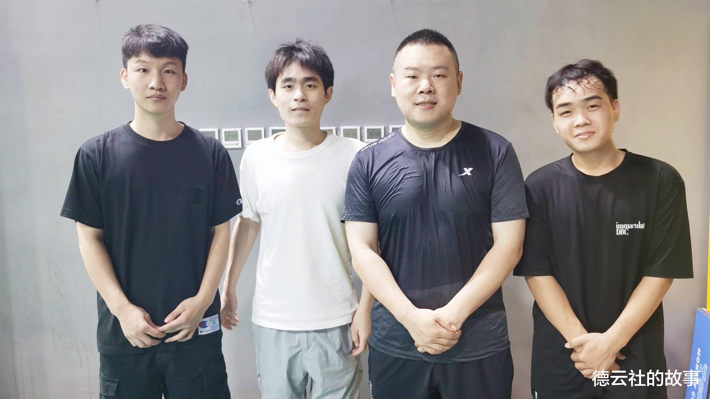 李小萌|岳云鹏和刘筱亭同台演出，一位心里想着徒弟，一位心里想着观众