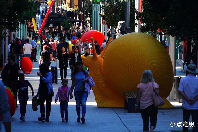 少点意思 安道尔到底在什么地方，为什么那么多人的微信选址是安道尔？