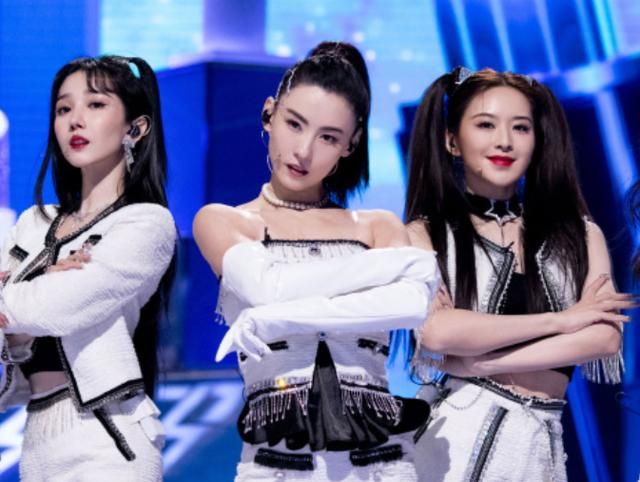 张柏芝|40岁张柏芝公演唱rap，我却关注她无美颜生图，真实身材一目了然