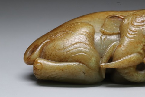 和田玉籽料|舊?藏: 和田玉籽料“枣红皮 卧象”