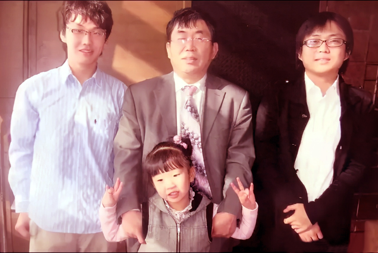 王静|著名歌唱家王静：离开聂卫平后，她独自抚养儿子的艰辛岁月