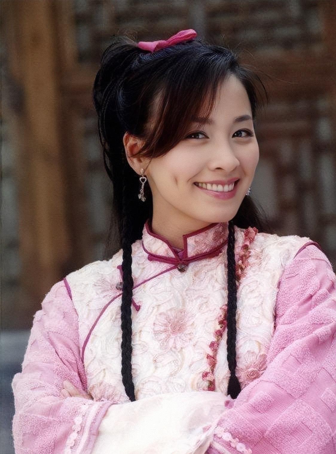 张庭|曾经以为36岁长这样已经是“冻龄”了,没想到她51岁还长这样