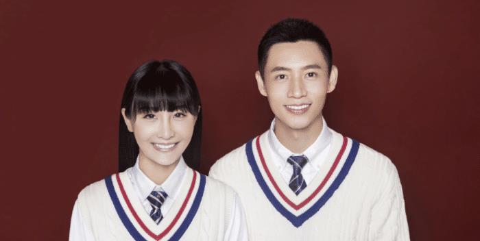 魏晨|爷青结！好友晒请柬曝魏晨22号将办婚礼，手绘婚纱照作封面很幸福