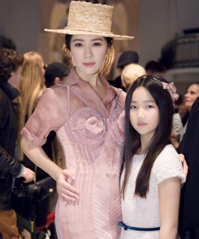 田海蓉|陆毅前任田海蓉老公成谜，自曝女儿照片，孩子长相透露爸爸信息？