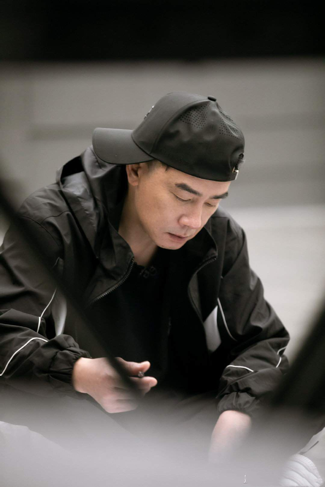 迪丽热巴|《披荆斩棘》陈小春flag没立住？喊话每天只练半小时，却埋头苦练