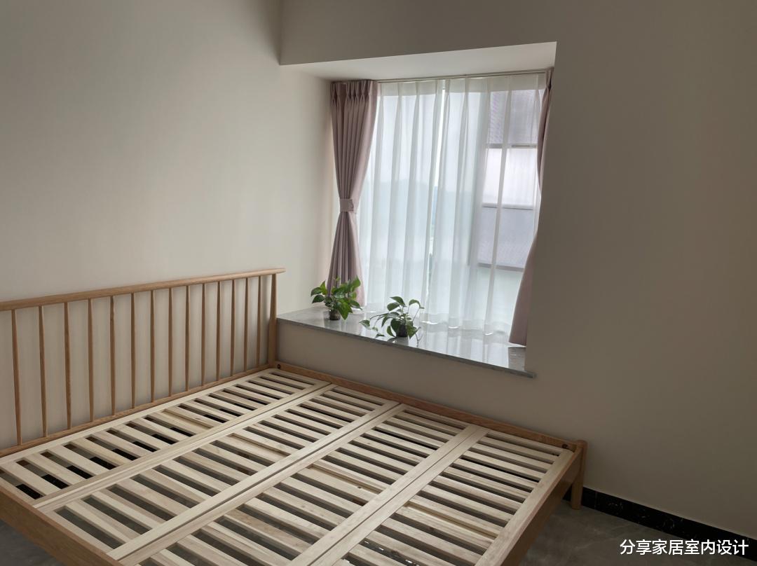 分享家居室内设计|越来越流行原木北欧风，极简装修，不吊顶不做电视墙，省钱又耐看