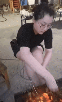 铭洋说育儿|神回复:国家规定,超40°就可以停工,工资照发,评论区的是你老板吗?