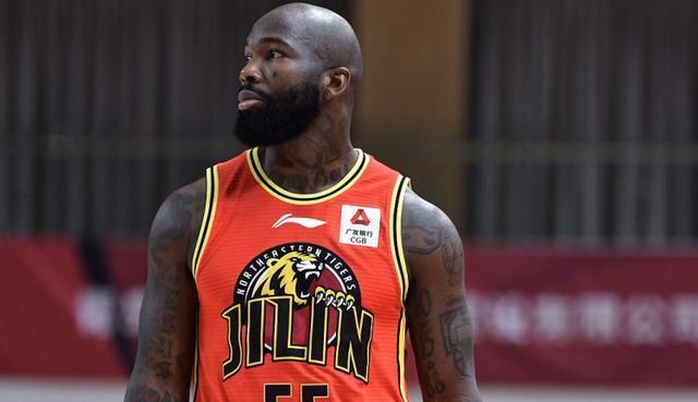 广东男篮|吉林外援示好广东，为争冠表态愿降薪加盟，引多次不满吉林高层