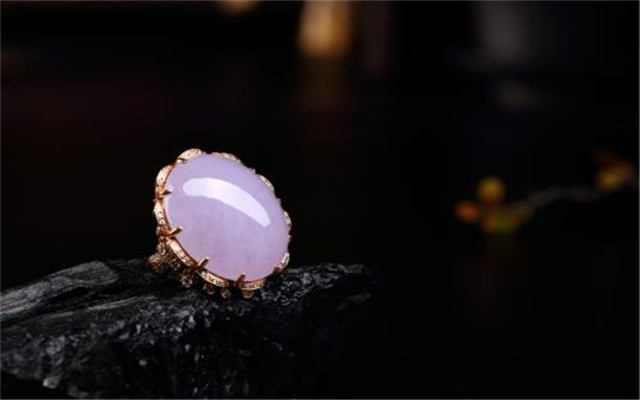 翡翠|如何鉴别翡翠是真是假,你知道的方法有几种?