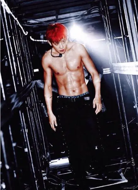 朴灿烈|啥，朴灿烈150天吃了200多片春药？