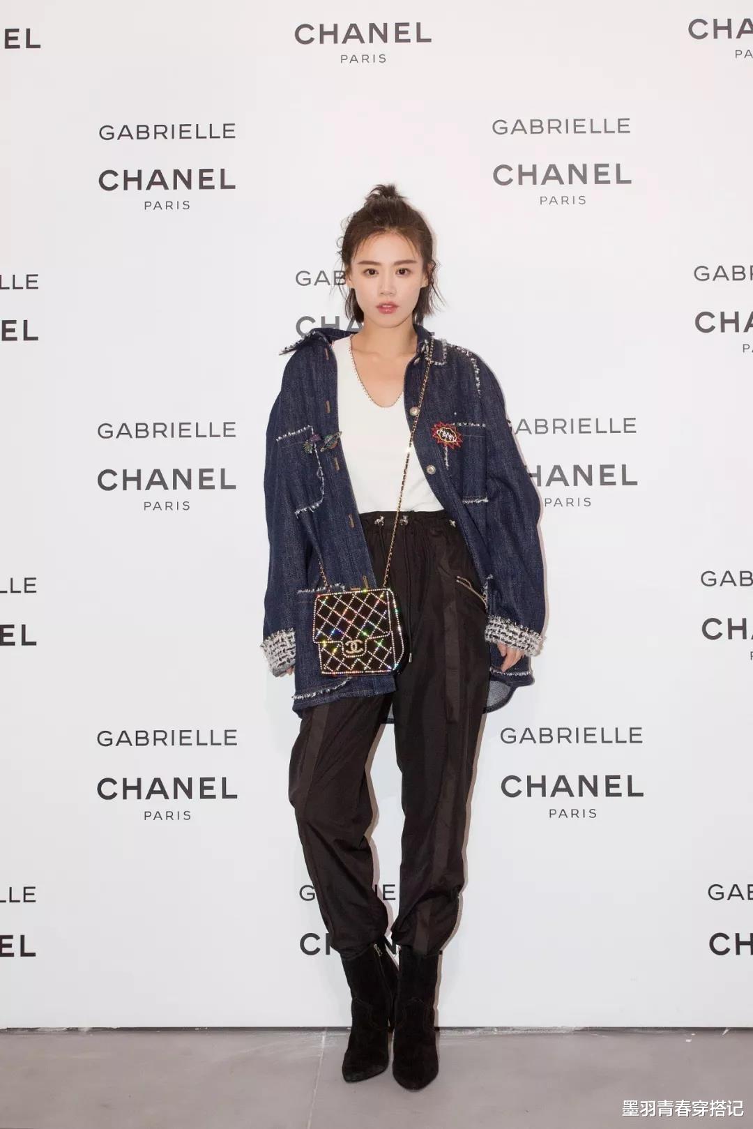 墨羽青春穿搭记 拜托，运动裤别再搭运动鞋，今年流行“运动裤+靴子”，显高显瘦