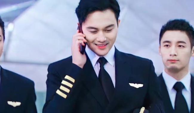 张智霖|张智霖录完节目就陪老婆买包？计划5年内退休袁咏仪：不用理他，想多了