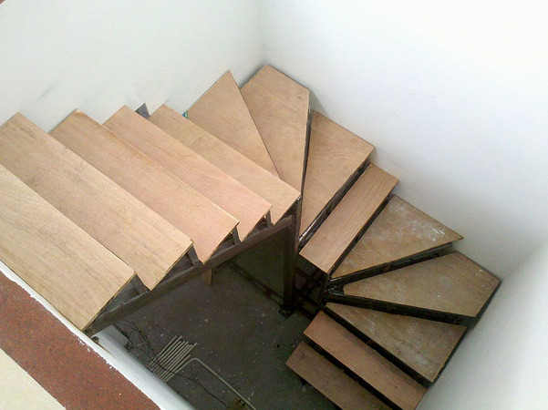 老公只不过给农村老房加了个钢制楼梯,竟引得全村人来围观!