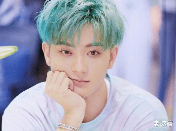 黄子韬|真实的黄子韬,让娱乐圈内多少顶流都自愧不如,谁能做到像他这样