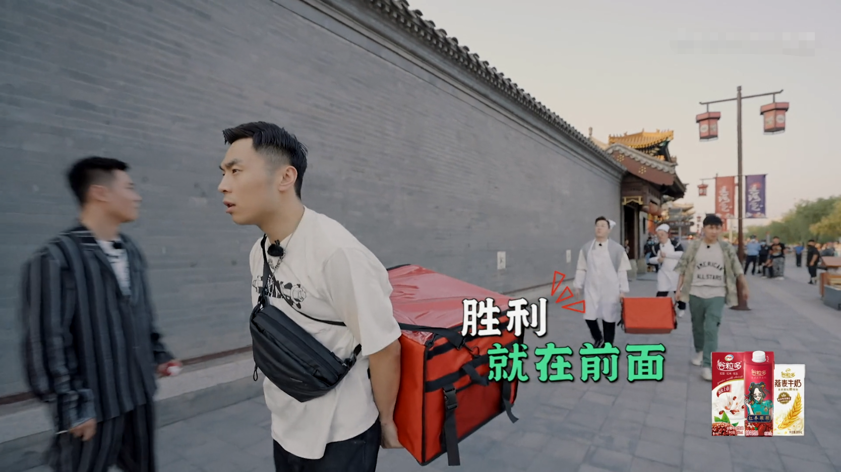 佟晨洁|德云斗笑社2来了！张九南表现亮眼，张鹤伦成最大赢家！