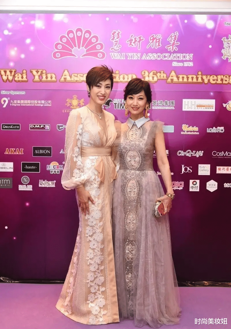 时尚美妆妞|55岁陈法蓉又美出圈了,穿亮片薄纱裙高级优雅,说30岁都信了