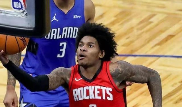 憨爸爸育儿|训练21+9猛将！火箭主教练亲自出马，斯通表态不排除交易！