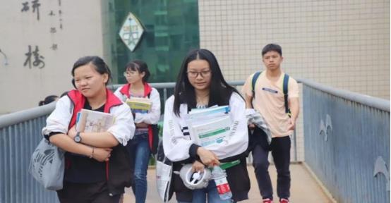 一更育儿|高中生天赋不高，凭努力能不能考上985大学？听听班主任怎么说