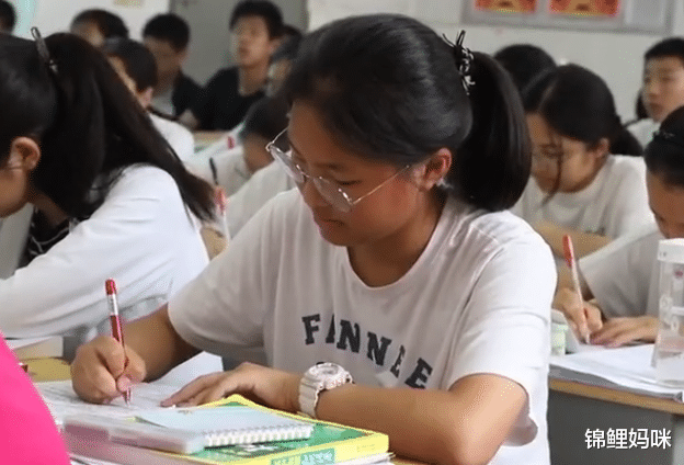 锦鲤妈咪|江苏女生中考8门达满分，家中上有姐下有弟，家人是学习动力之一