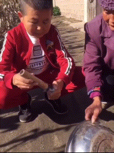 |“刚租的房子，打扫柜子发现的，我是不是发财了？”