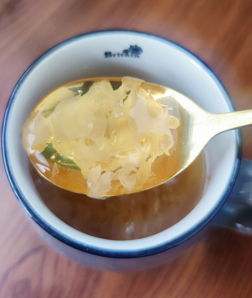 大吃小巷|女人过了35岁，常备这5样，皮肤细腻水润，美过同龄人