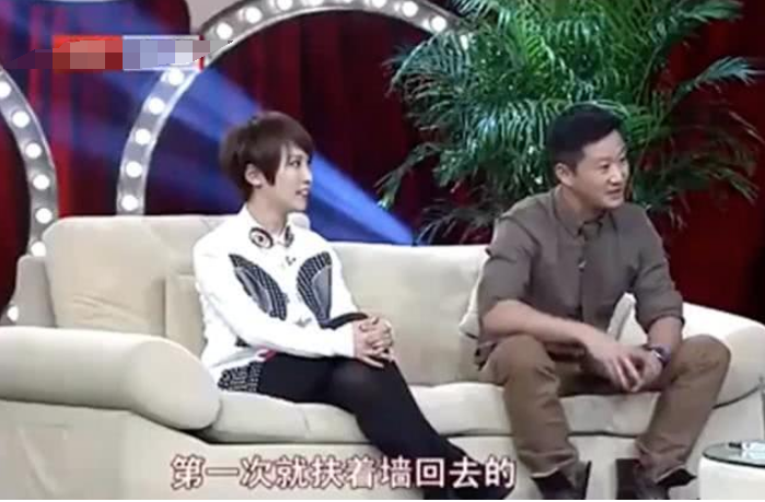 吴京|吴京醉酒与老丈人称兄道弟，谢楠差点崩溃，没想到就此定下了婚事