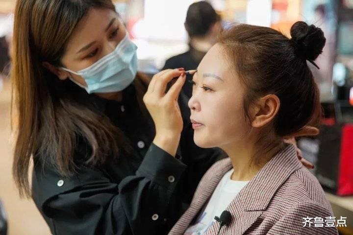 齐鲁壹点 银座“女王加冕日”完美收官！职场素人华丽蝶变迎来“高光时刻”