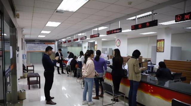 个税起征点 个税起征点太低？14亿人月入超5000元有多少？答案让人意外