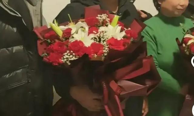 宝贝|杜女士12月为何突然暂退，杜粉这样说