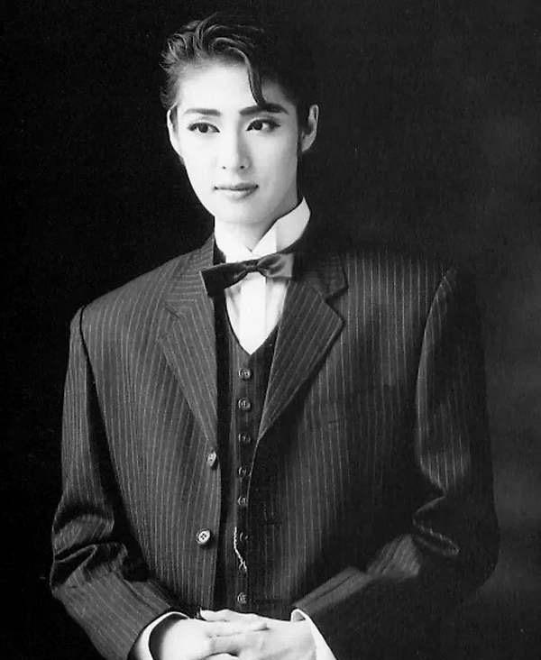 短发|脱胎换骨，剪了短发更好看的美人，你们真的是同一个人吗？