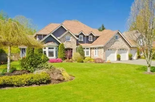 别墅与草坪，美翻了~