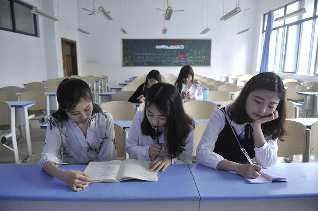 王威|四年前退学，如今重振旗鼓，高考623分的外卖小哥已入学报到