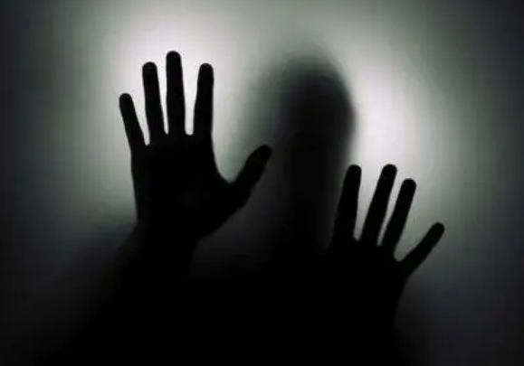 38岁男子利用朋友熟识关系,性侵对方71岁聋哑盲人岳母